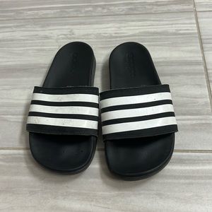 ADIDAS ADILETTE COMFORT SLIDES | SIZE 5